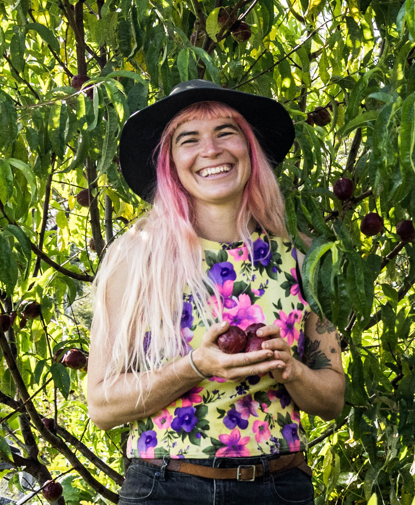 Hannah Moloney author photo version 2