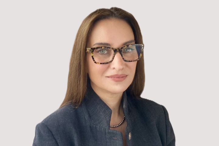 karen cooper headshot