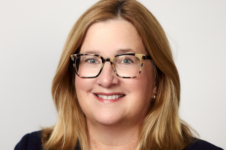 libby mcguire headshot